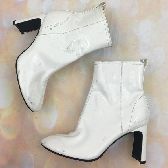 jeffrey campbell chapel bootie